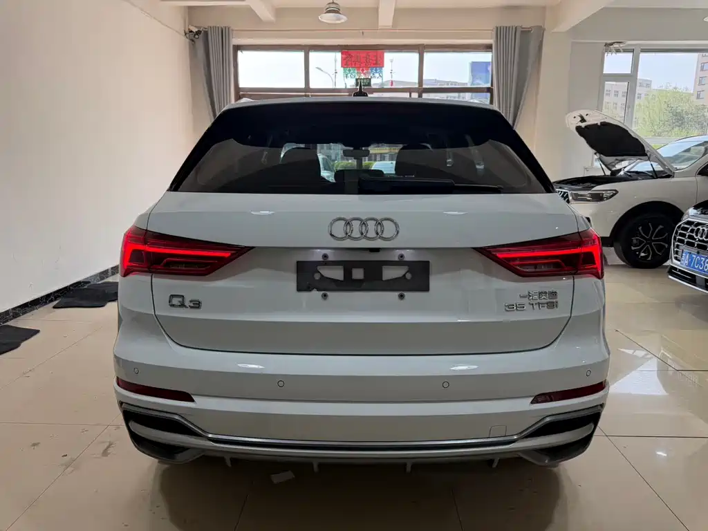 Audi Q3 — фото 5