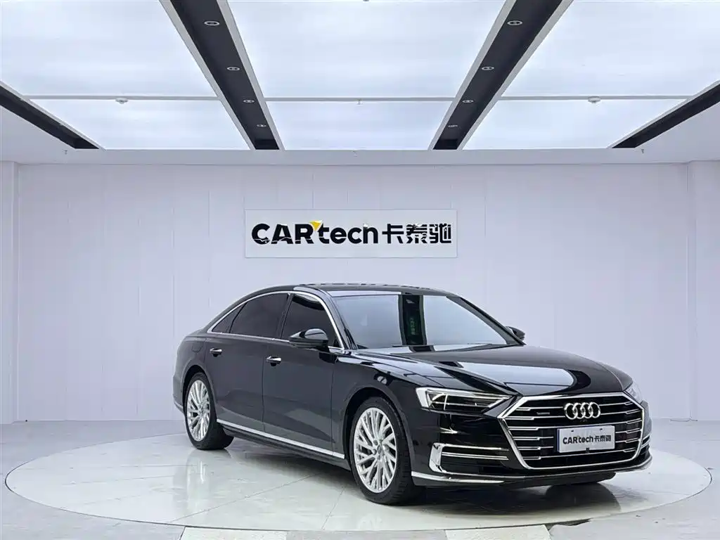 Audi A8 — фото 7