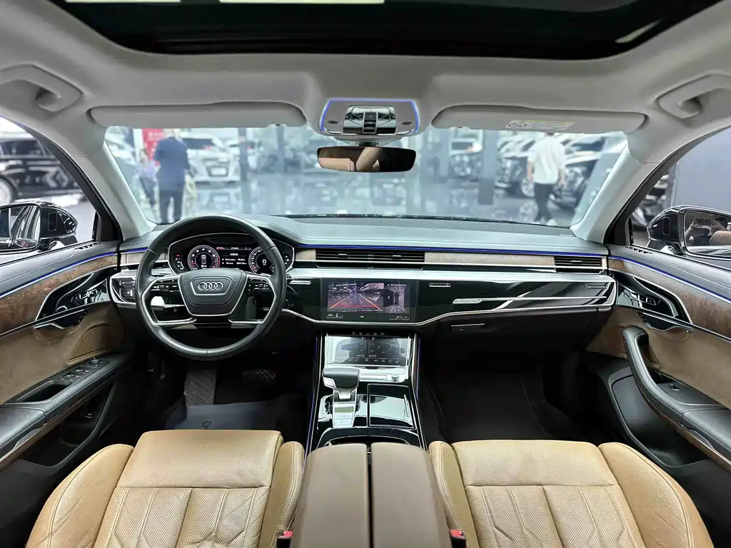 Audi A8 — фото 3