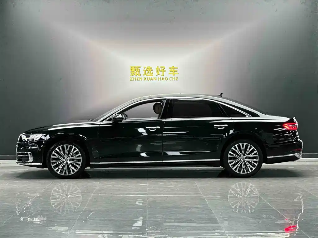 Audi A8 — фото 8