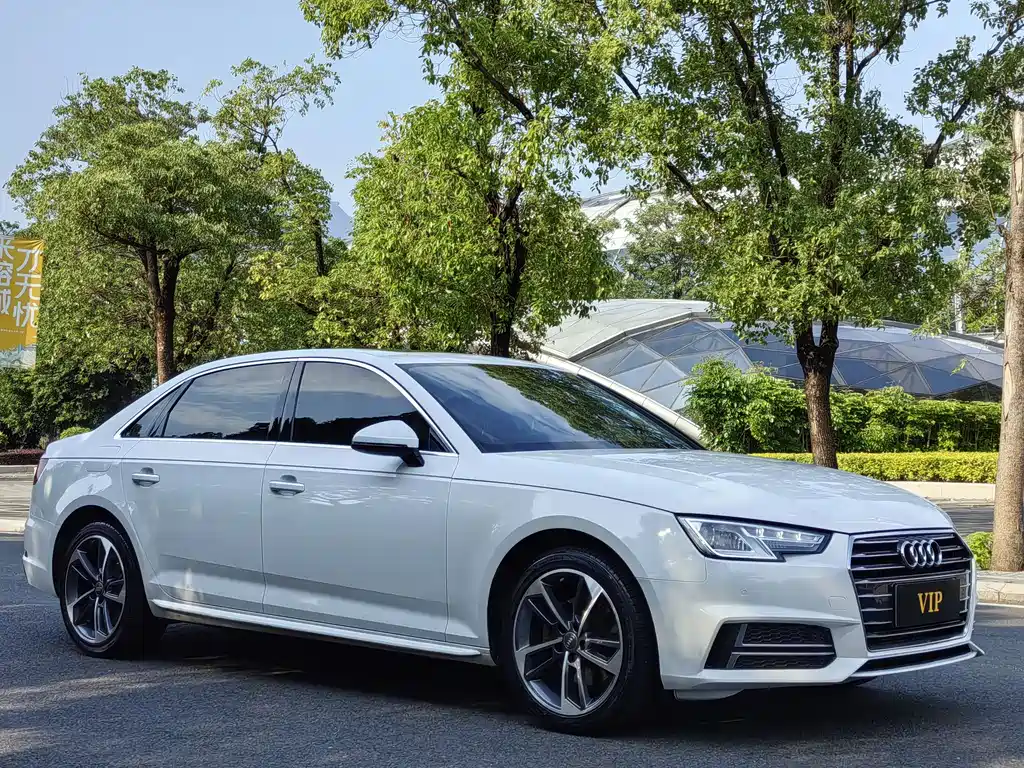 Audi A4L — фото 3