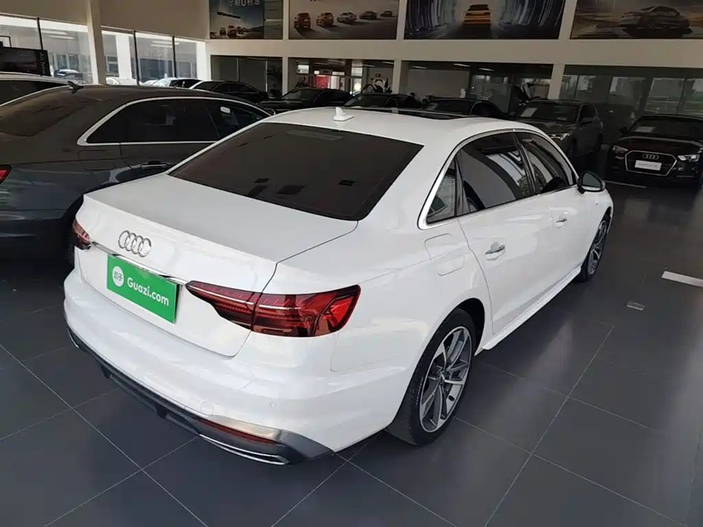 Audi A4L — фото 7
