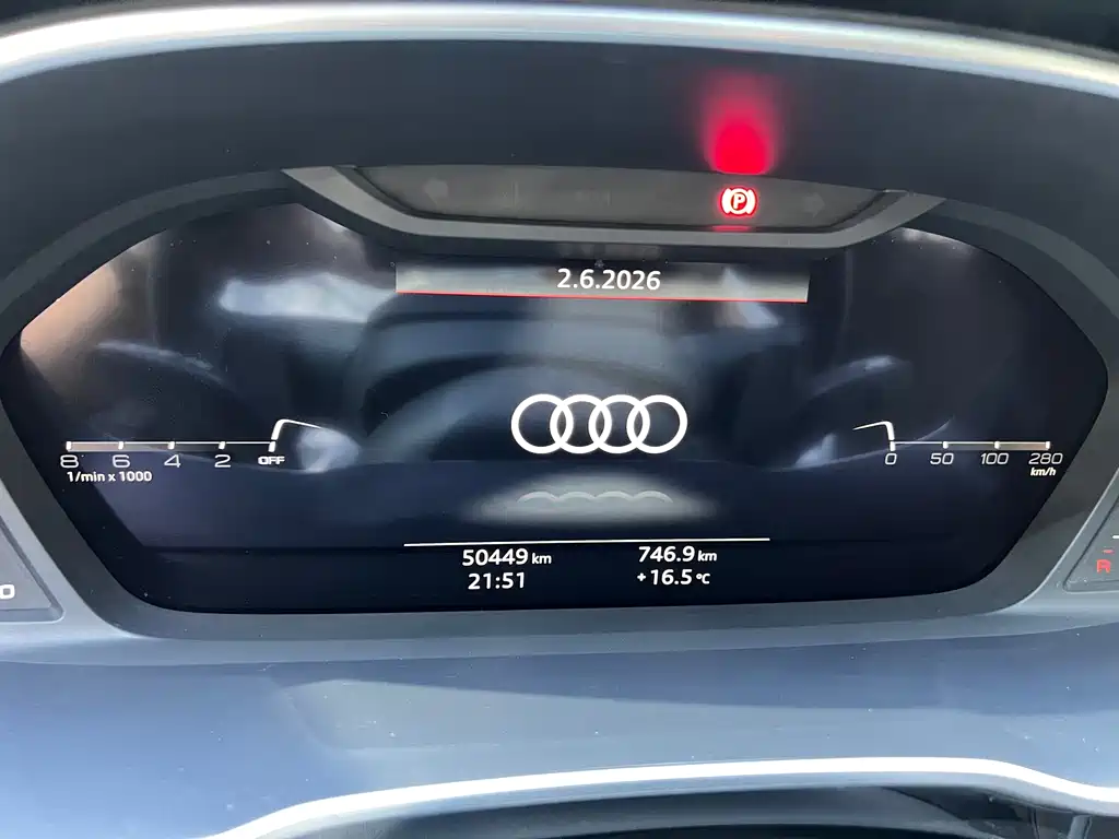 Audi Q3 — фото 14
