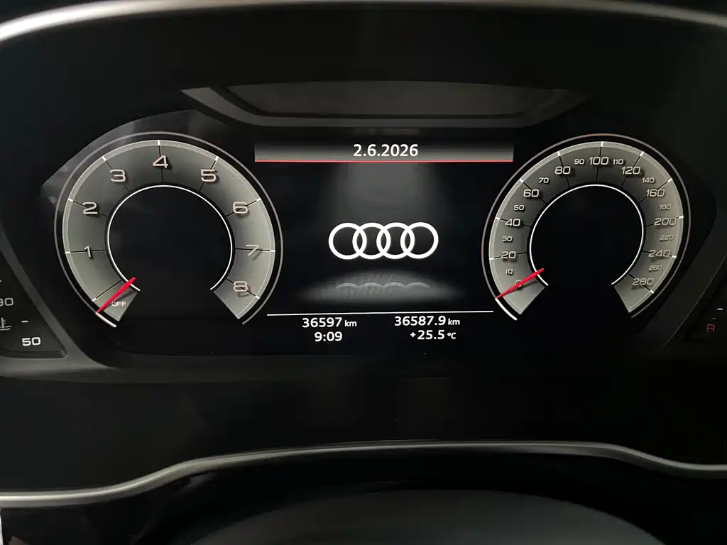 Audi Q3 — фото 7