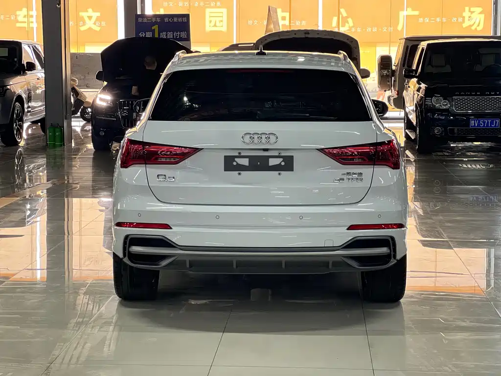 Audi Q3 — фото 9
