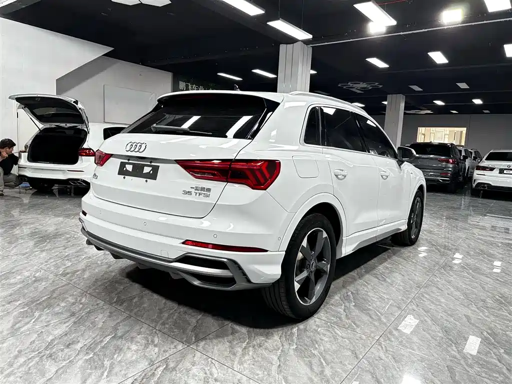 Audi Q3 — фото 6
