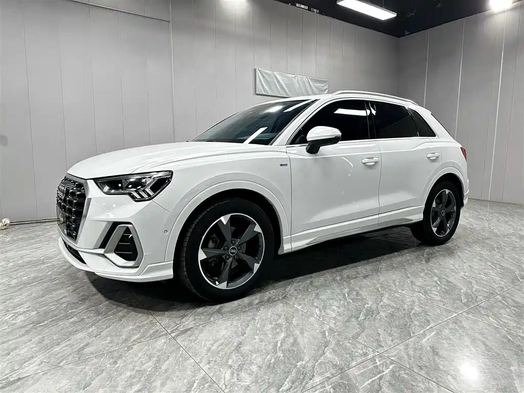 Audi Q3 — фото 7