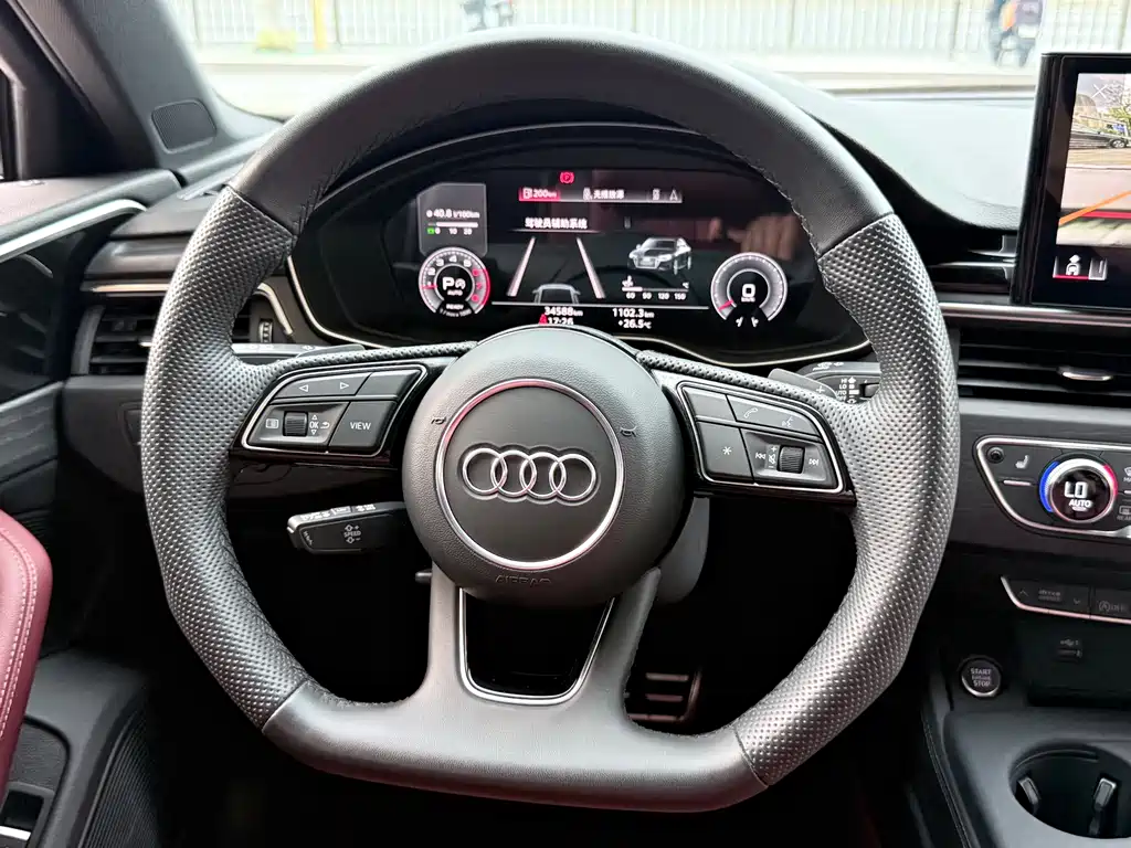 Audi A4L — фото 8