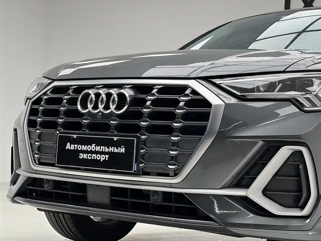 Audi Q3 — фото 5