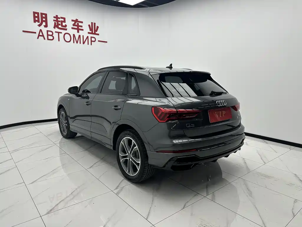 Audi Q3 — фото 8