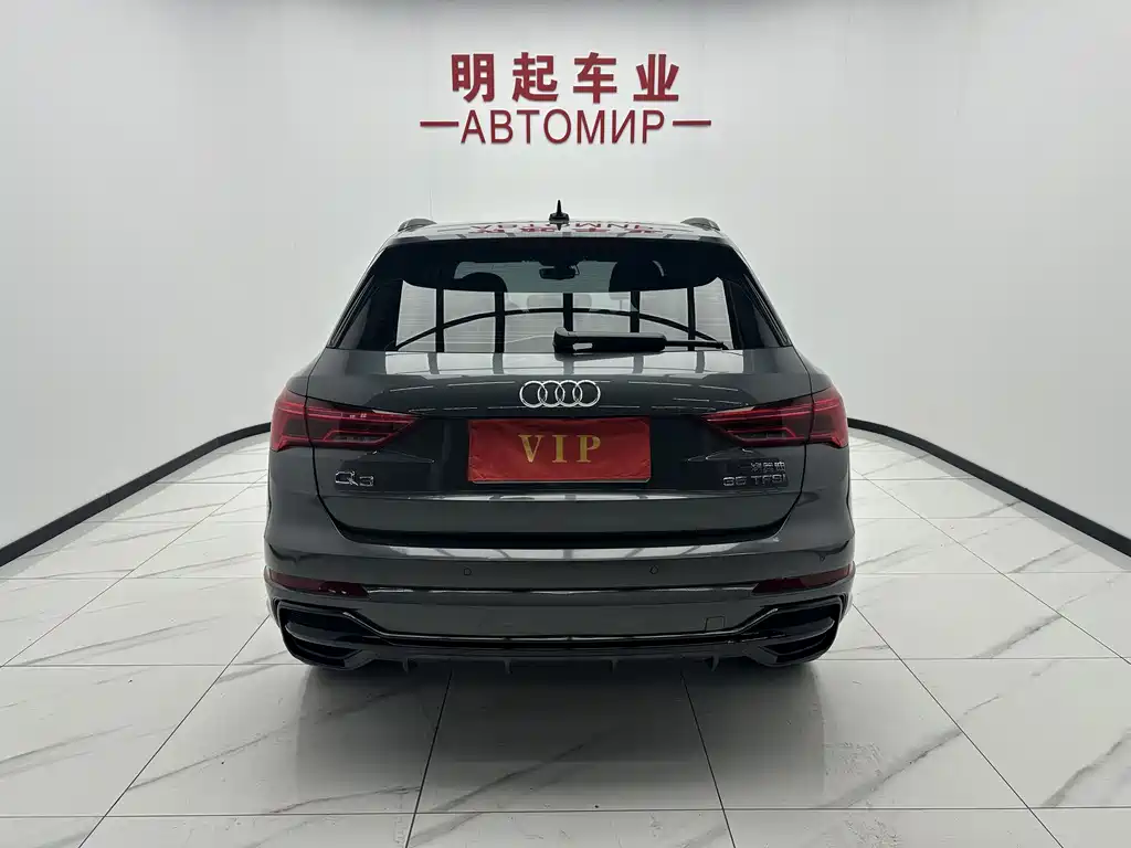 Audi Q3 — фото 10