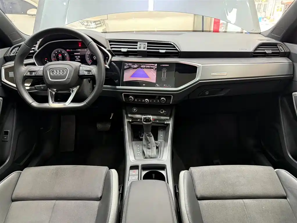 Audi Q3 — фото 20