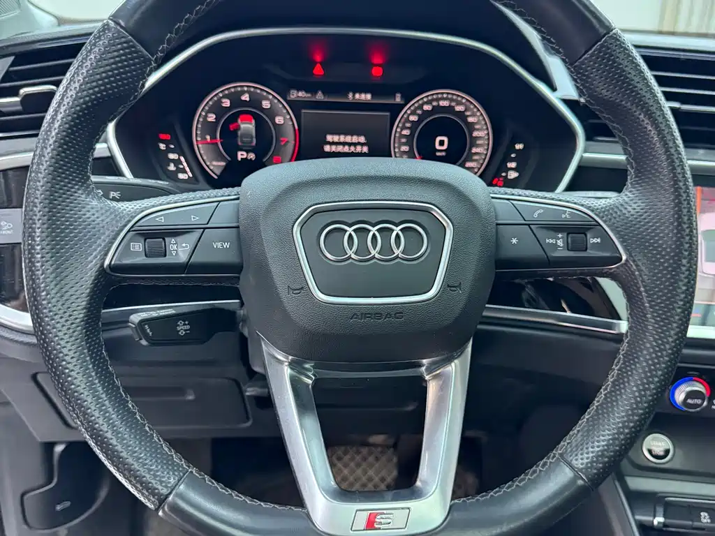 Audi Q3 Sportback — фото 9