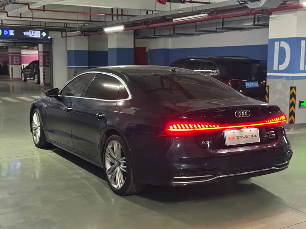 Audi A7L — фото 5