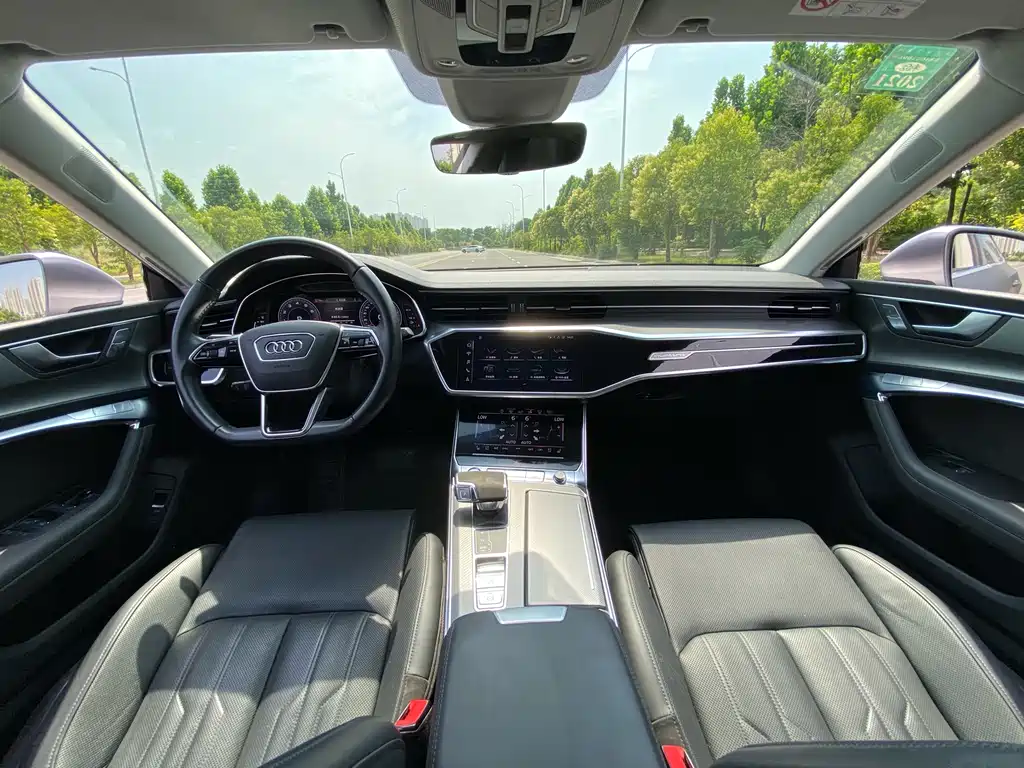 Audi A7 — фото 17