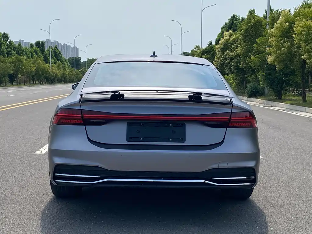 Audi A7 — фото 7