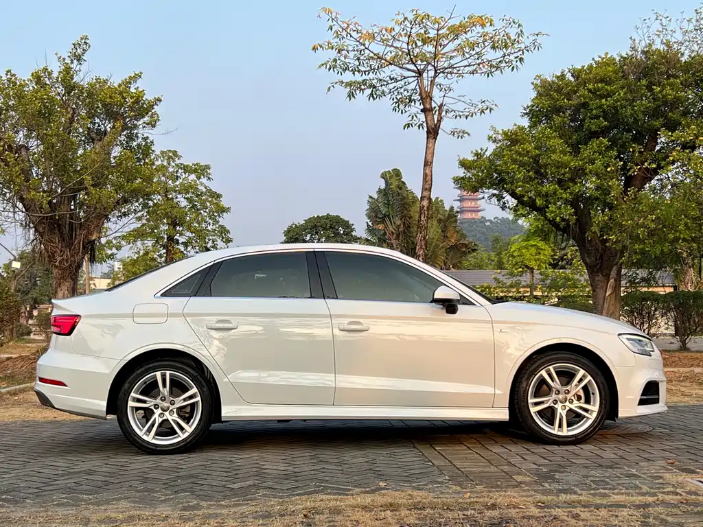 Audi A3 — фото 11