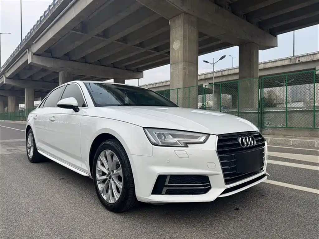 Audi A4L — фото 4
