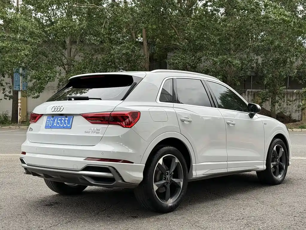 Audi Q3 — фото 21