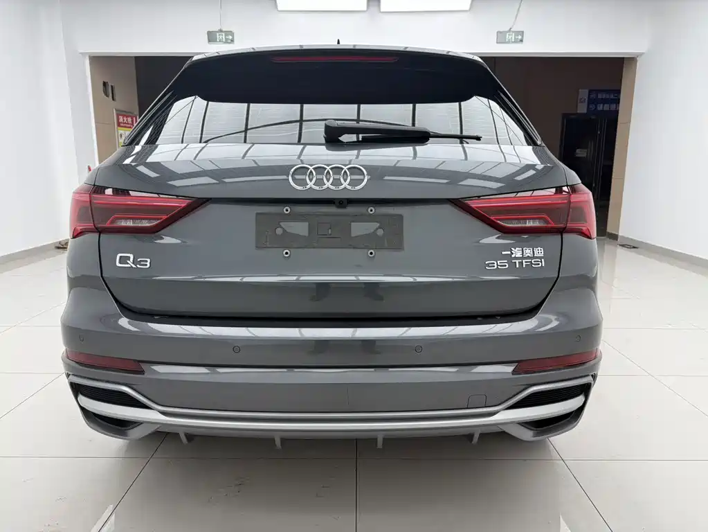 Audi Q3 — фото 5