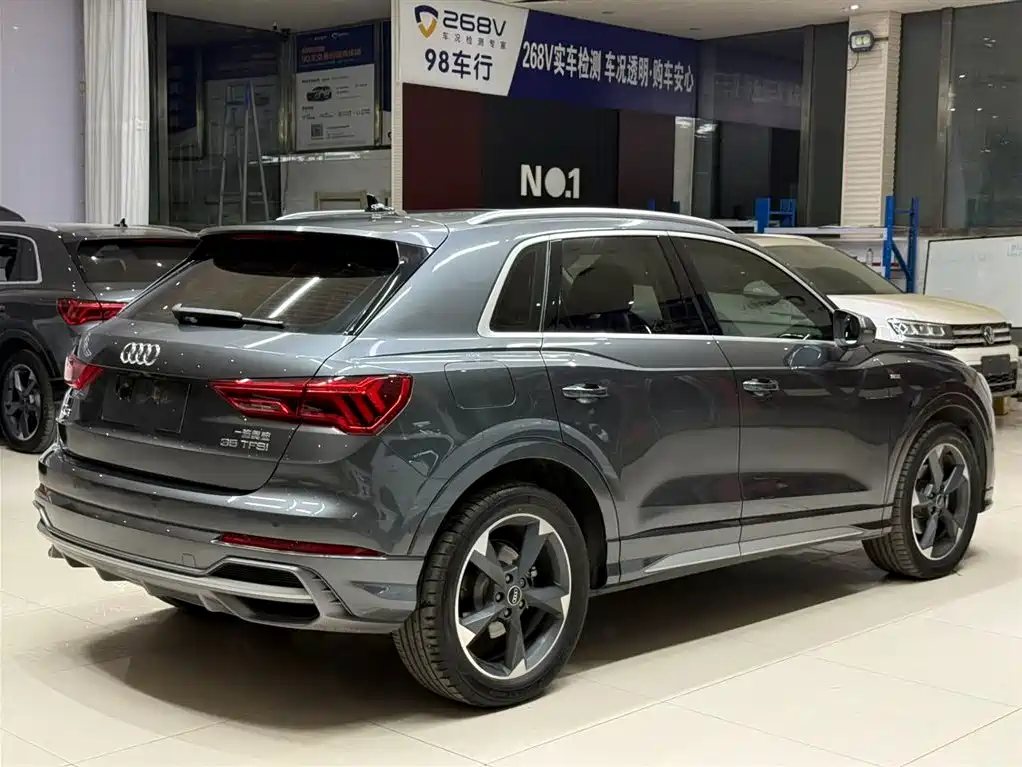 Audi Q3 — фото 4