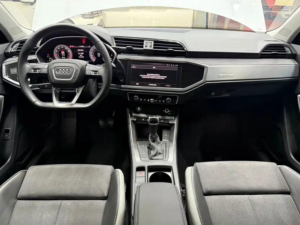 Audi Q3 — фото 20