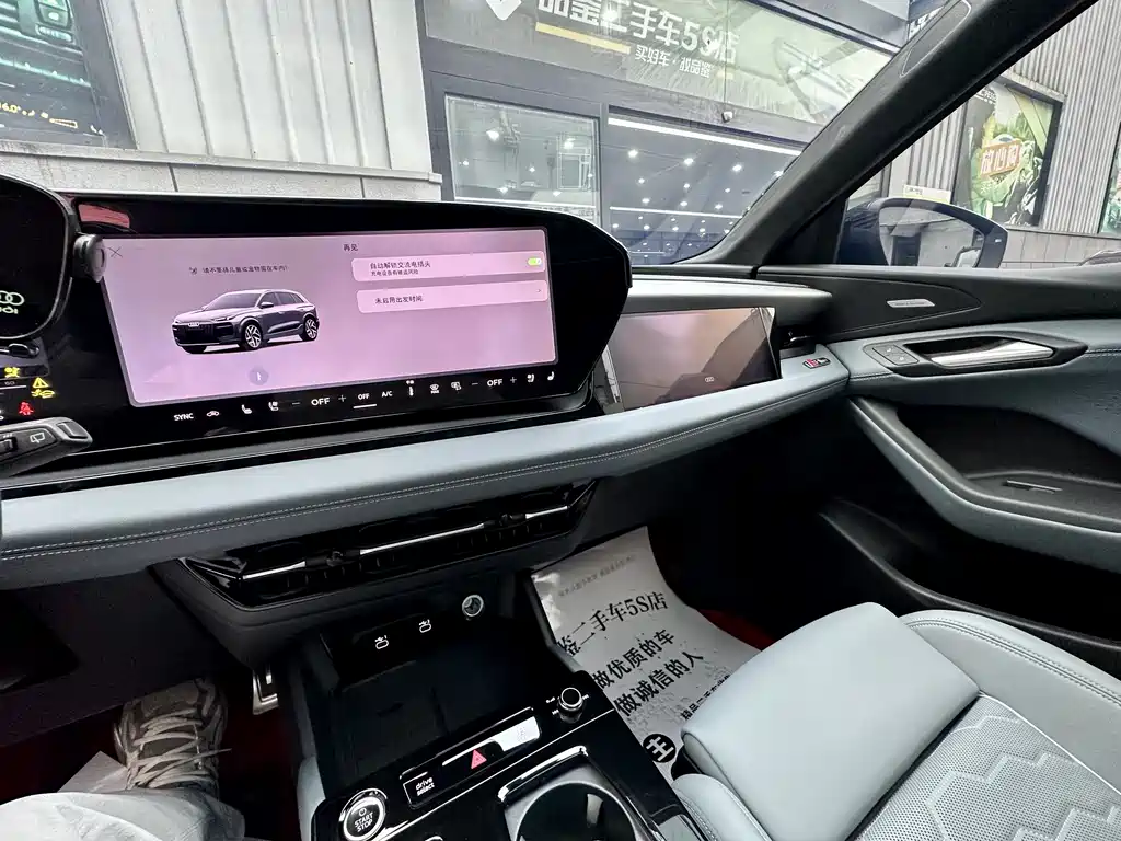 Audi Q6L e-tron — фото 13