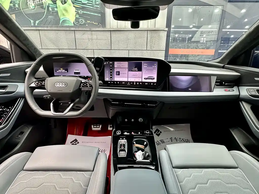 Audi Q6L e-tron — фото 22