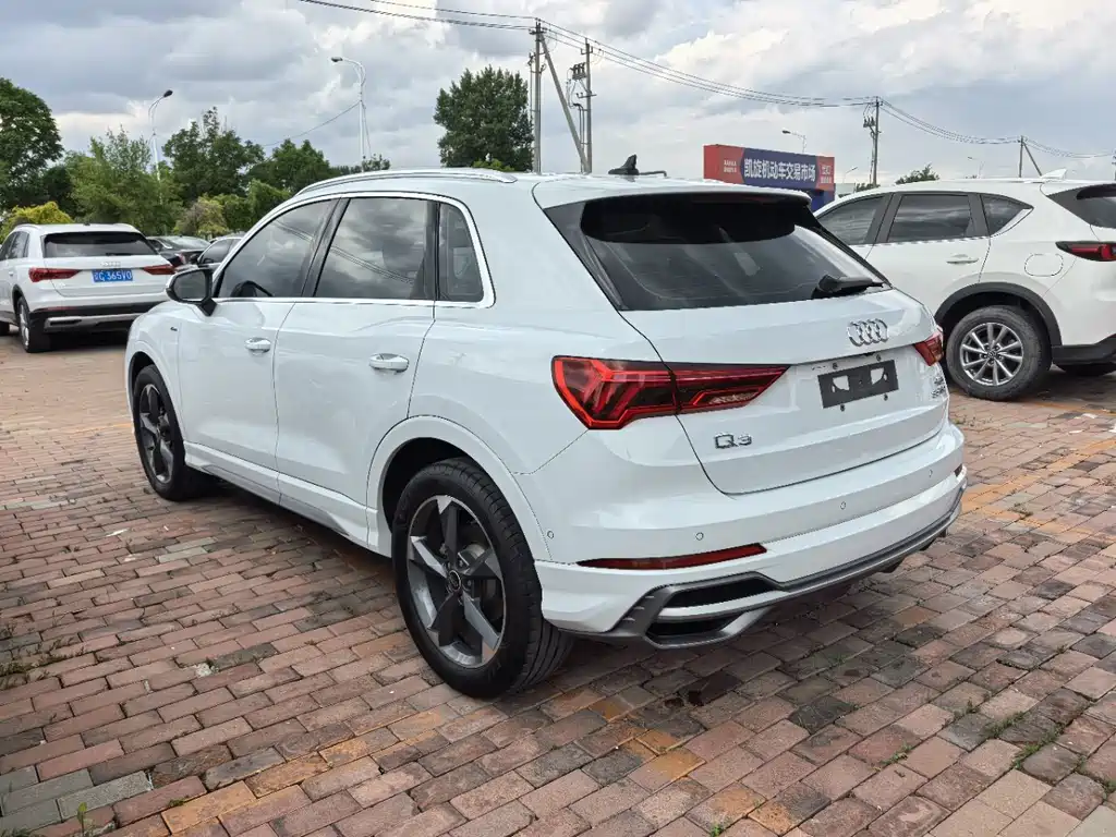 Audi Q3 — фото 6