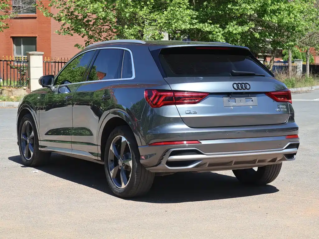 Audi Q3 — фото 6