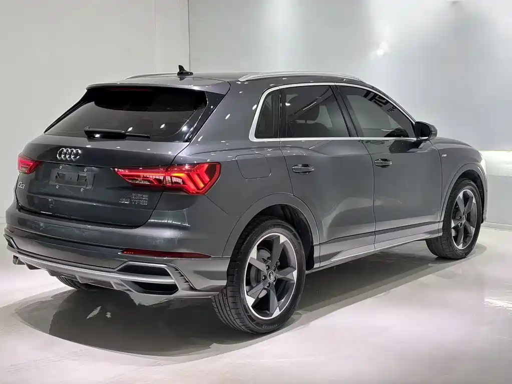 Audi Q3 — фото 4