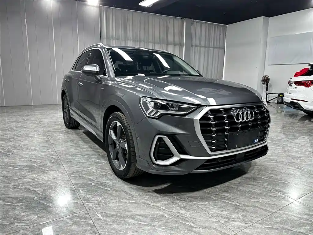 Audi Q3 — фото 3