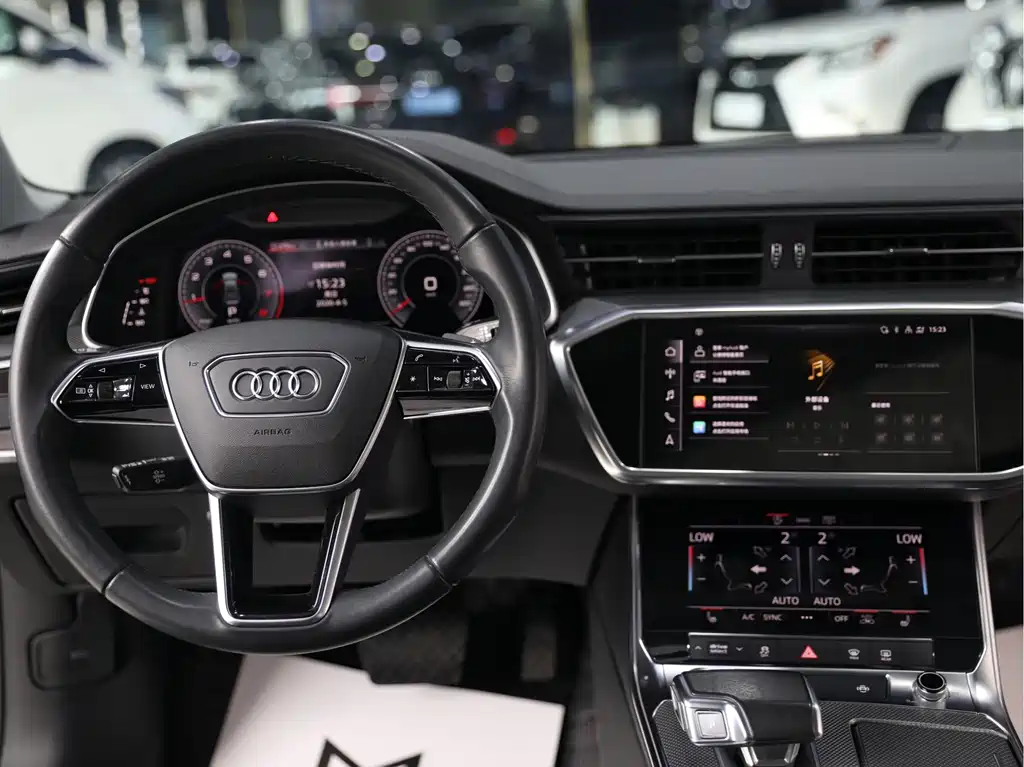 Audi A6L — фото 10