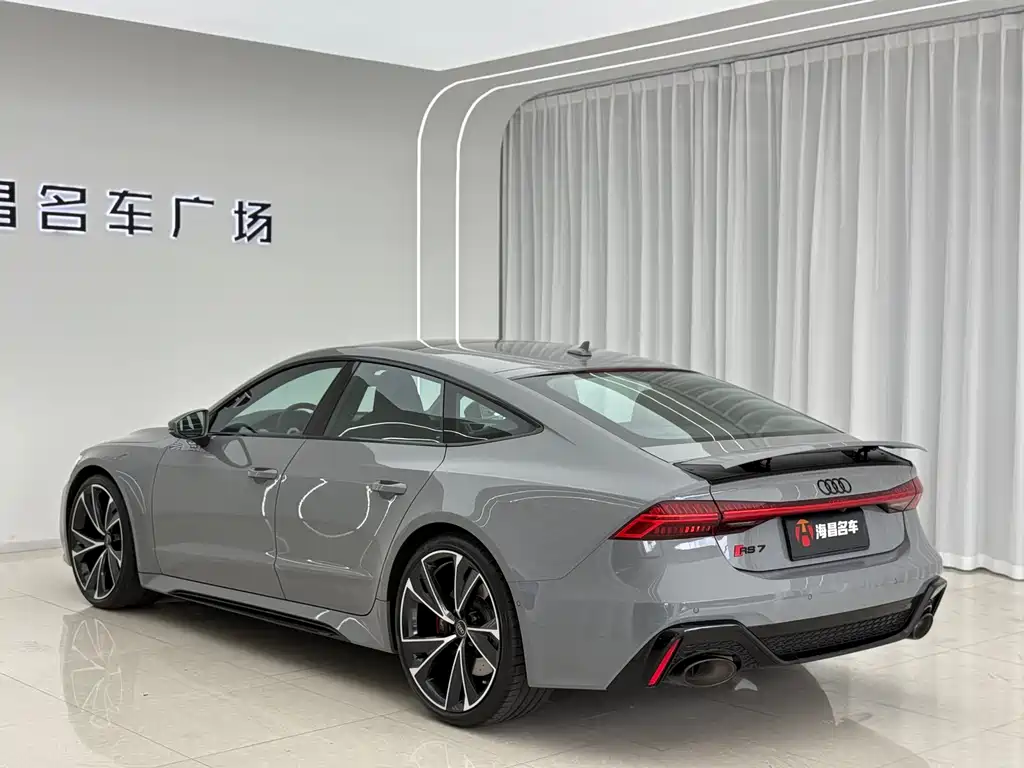 Audi RS 7 — фото 7