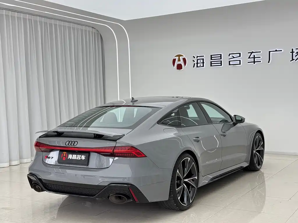Audi RS 7 — фото 9