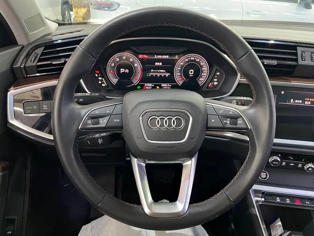 Audi Q3 — фото 22
