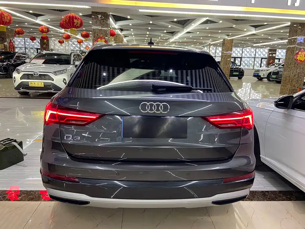 Audi Q3 — фото 5