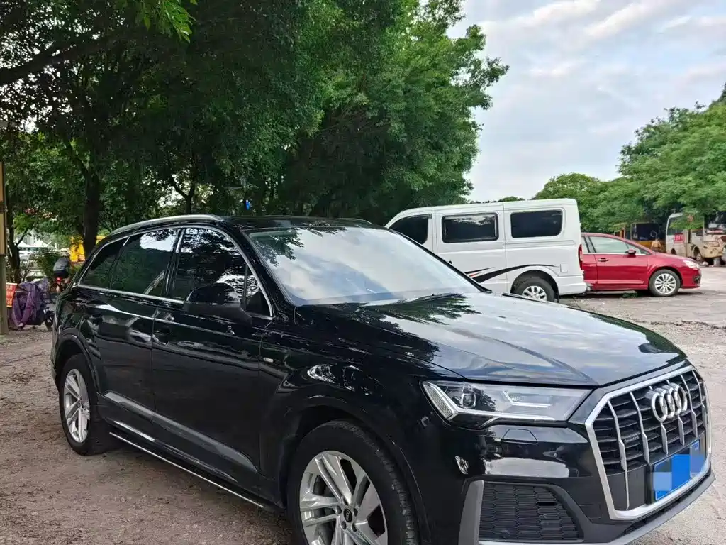 Audi Q7 — фото 3