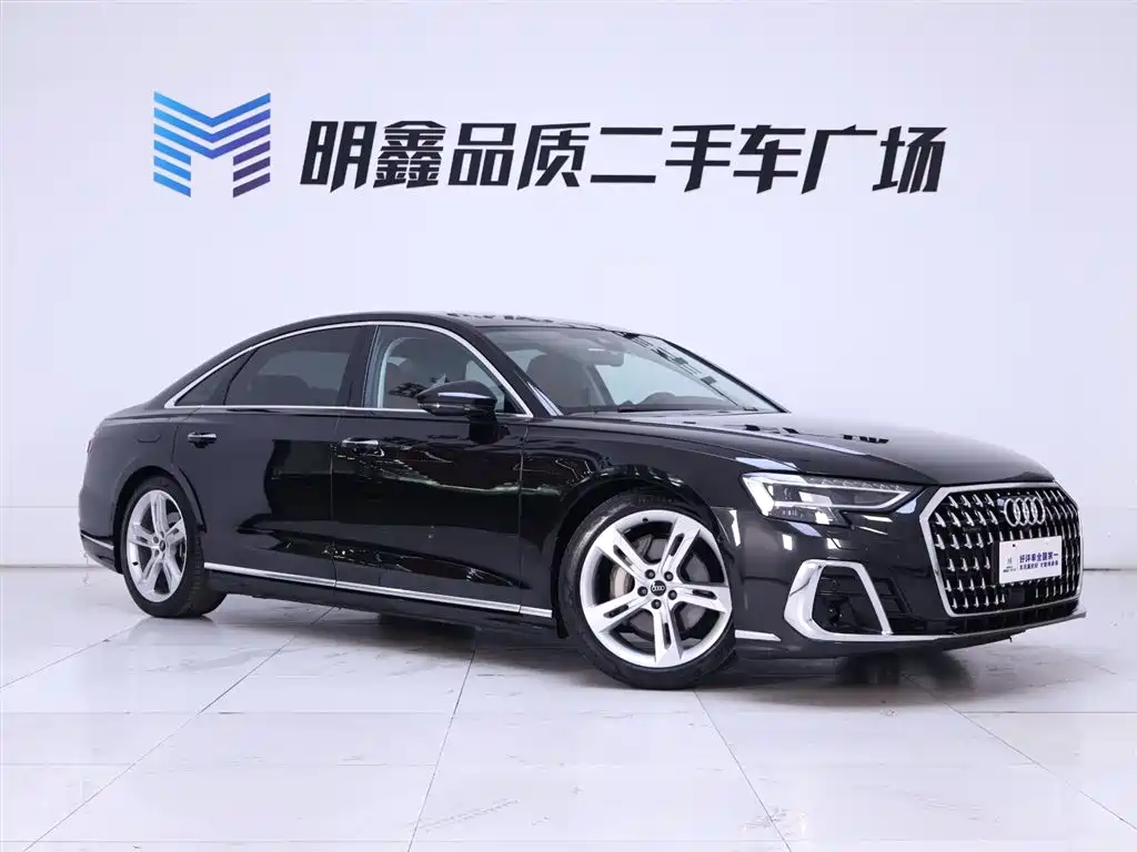 Audi A8 — фото 5