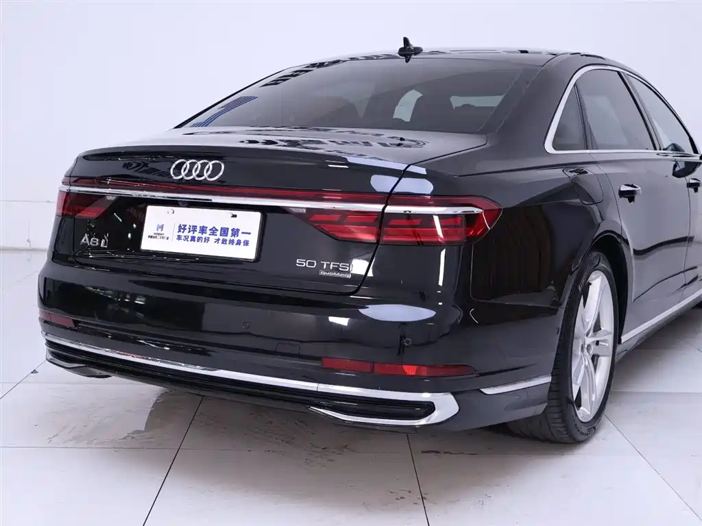 Audi A8 — фото 8