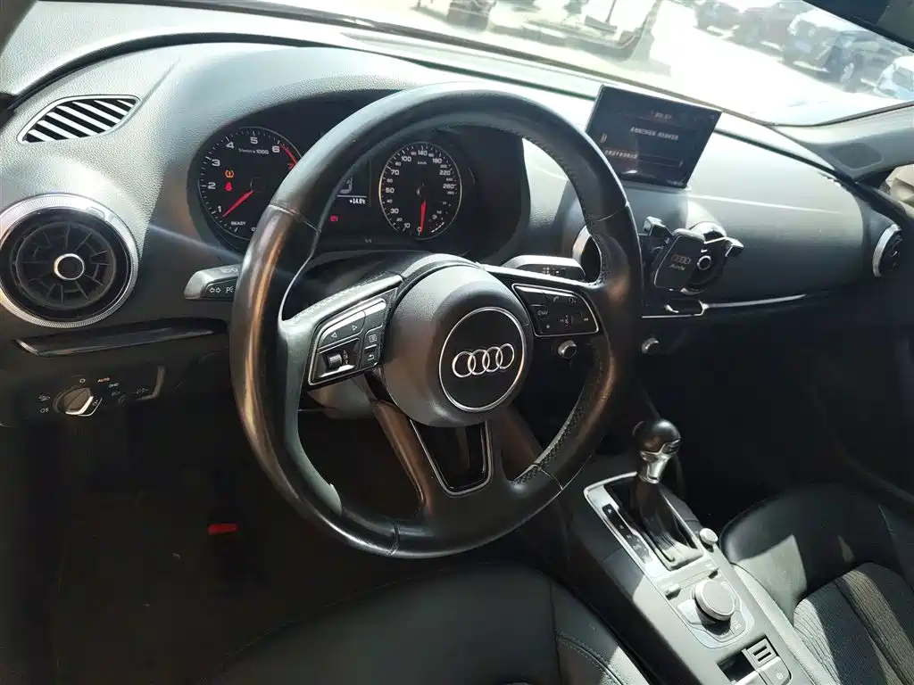 Audi A3 — фото 7