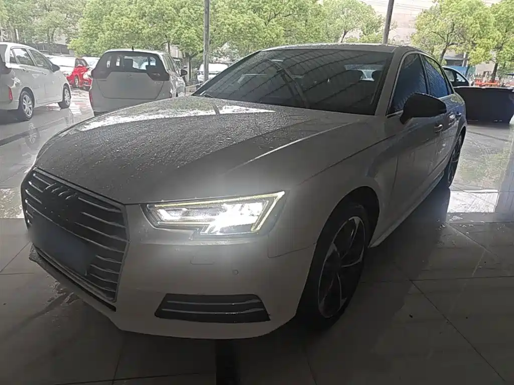 Audi A4L — фото 2