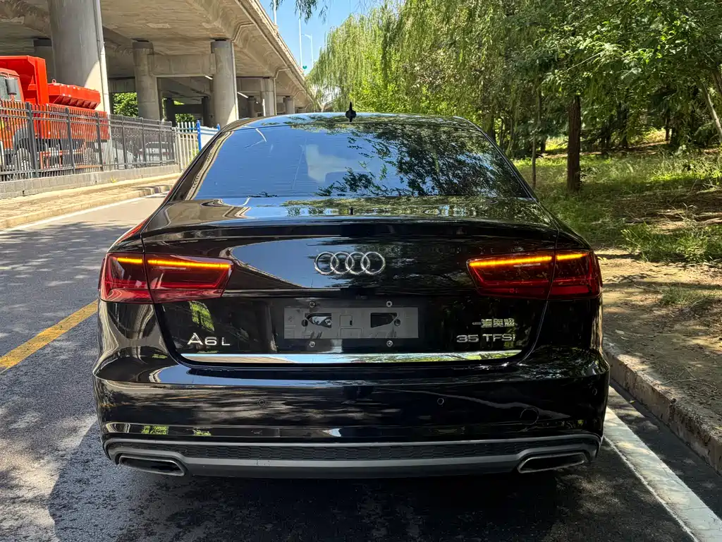 Audi A6L — фото 8