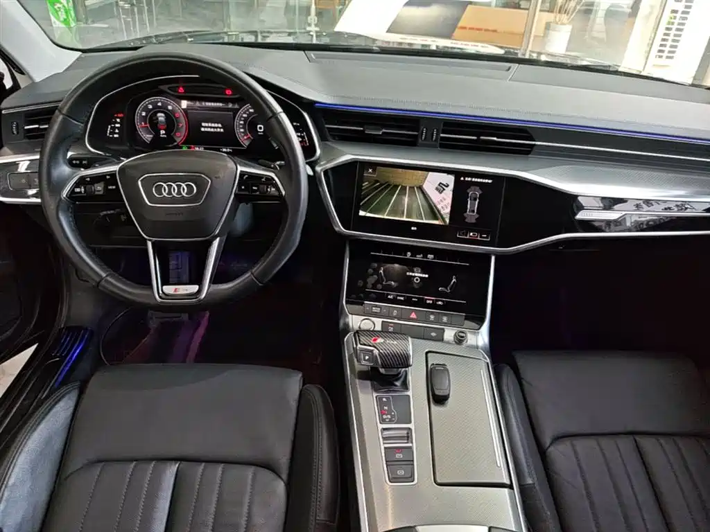 Audi A6L — фото 10