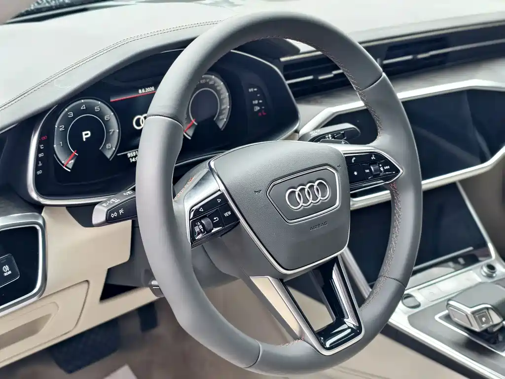 Audi A6L — фото 9