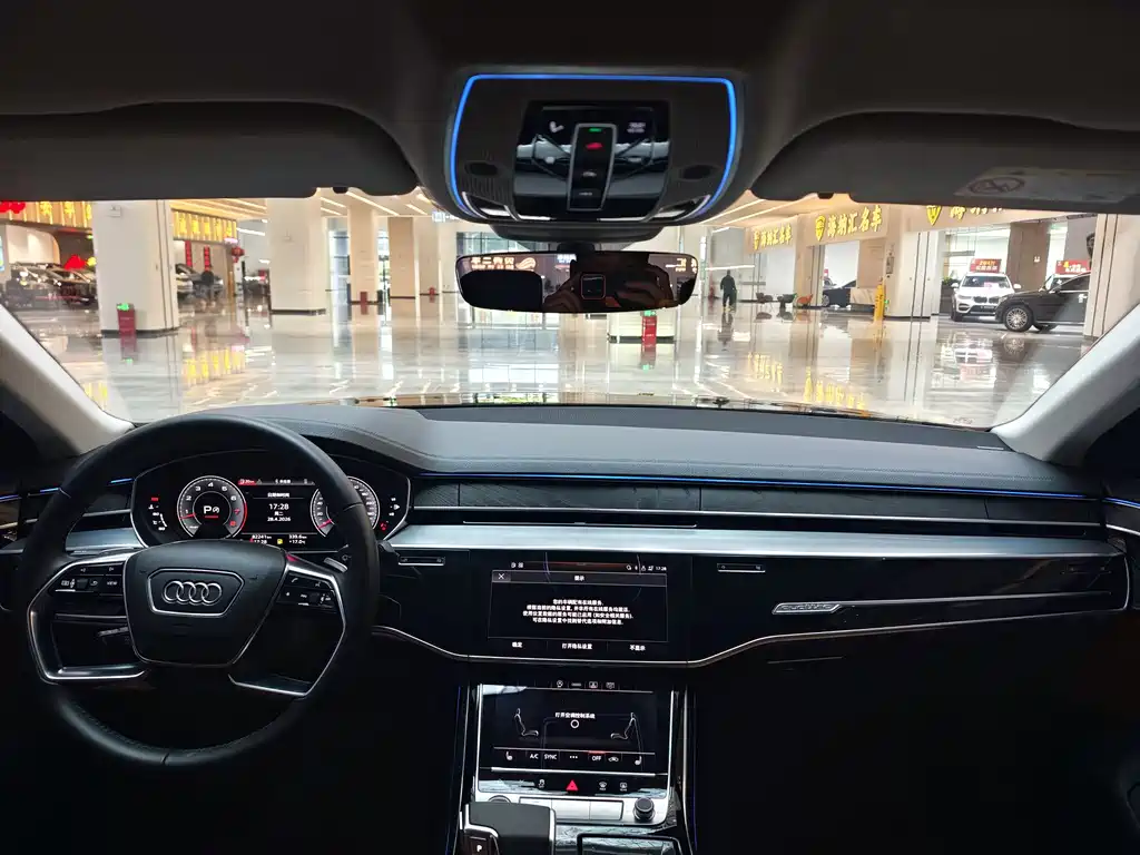 Audi A8 — фото 6