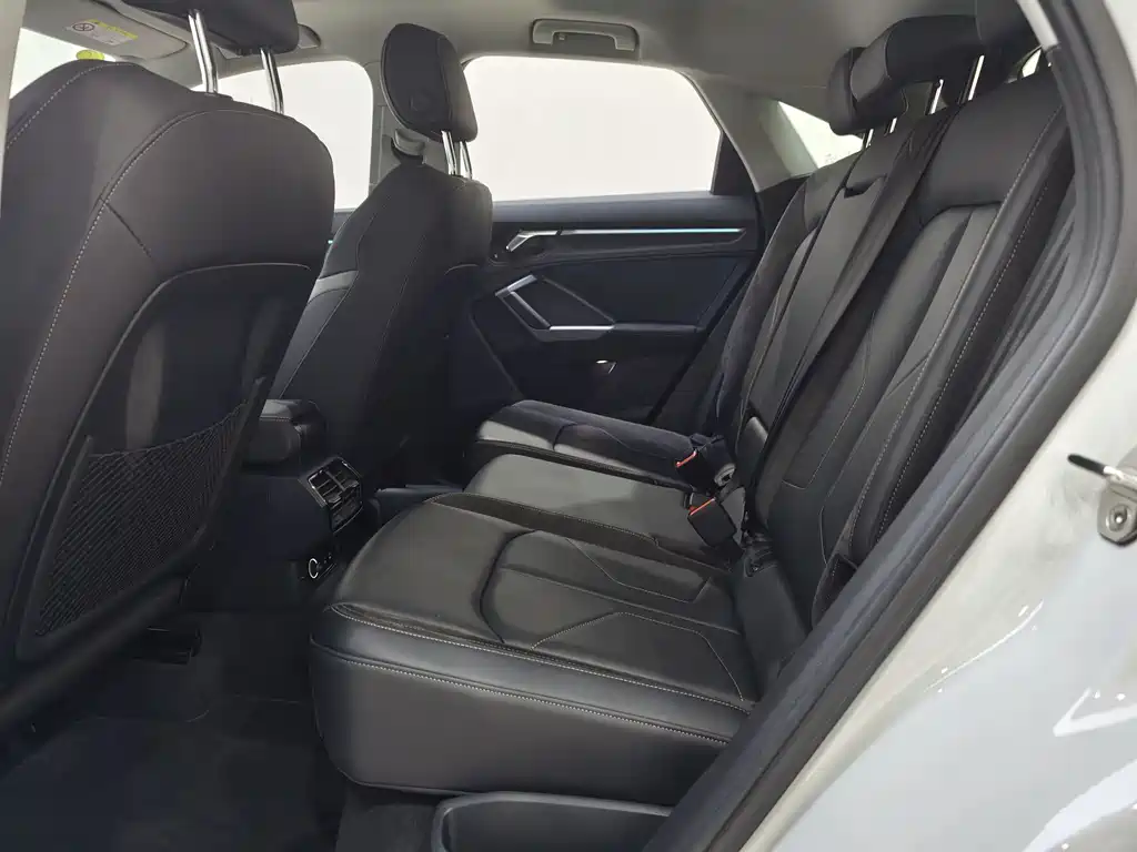 Audi Q3 Sportback — фото 8