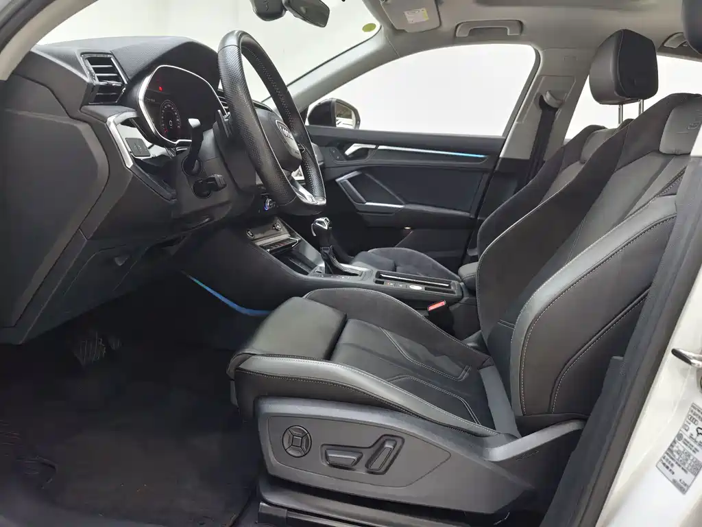 Audi Q3 Sportback — фото 9