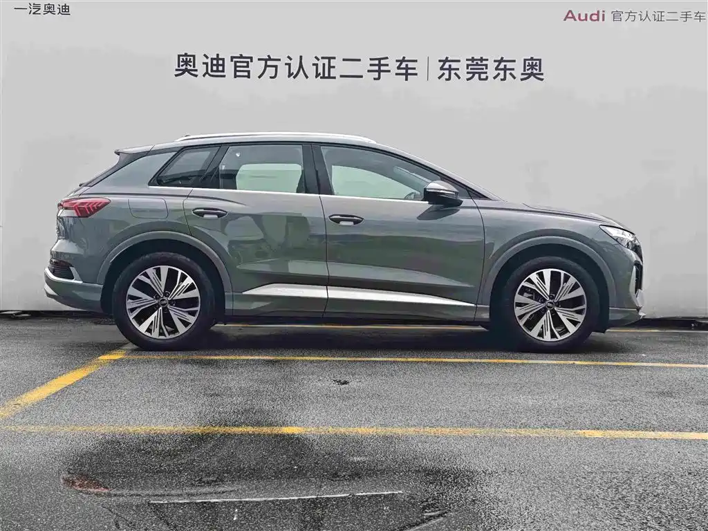 Audi Q4 e-tron — фото 3