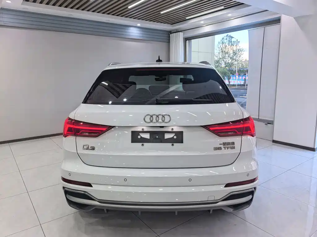 Audi Q3 — фото 5